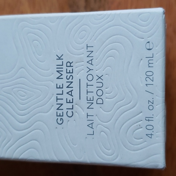 Milk Cleanser Usana Celavive Gentle NIB 4 oz - Picture 2 of 5